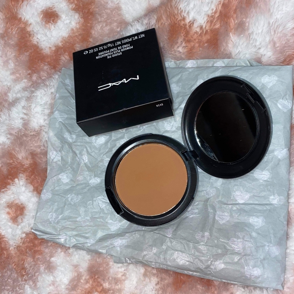 🌸 New Mac NC45 Studio Fix Powder + Foundation 🌸